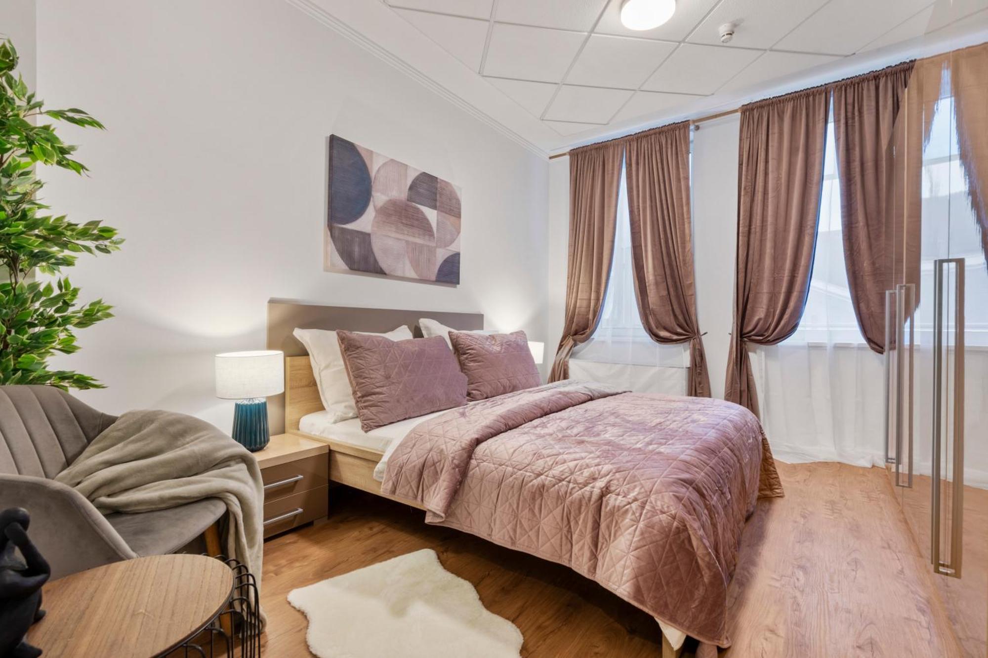 Luxe Living At Old Town Center Apartman Pozsony Kültér fotó