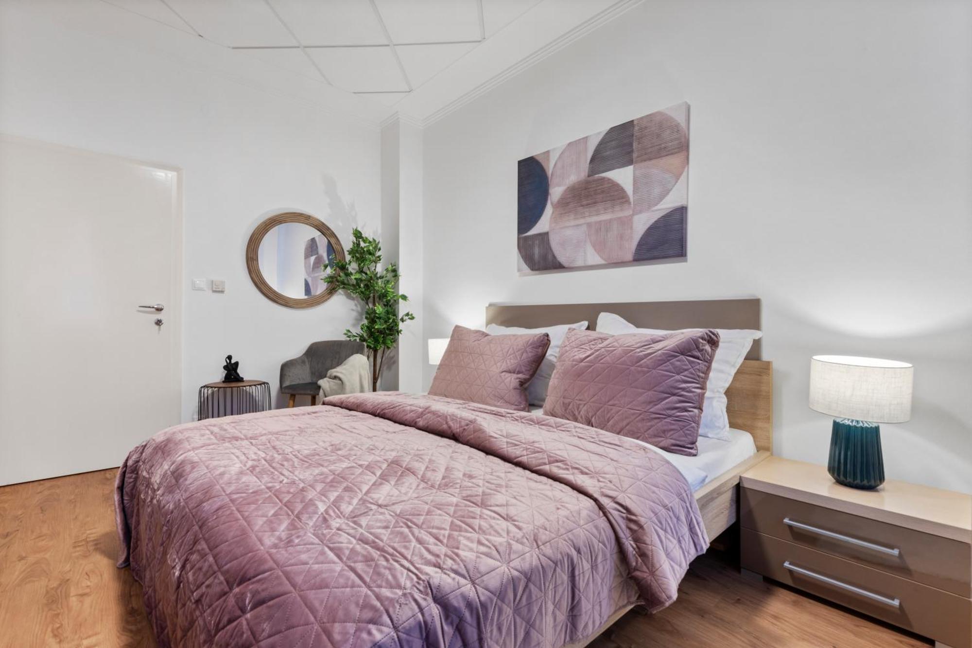 Luxe Living At Old Town Center Apartman Pozsony Kültér fotó