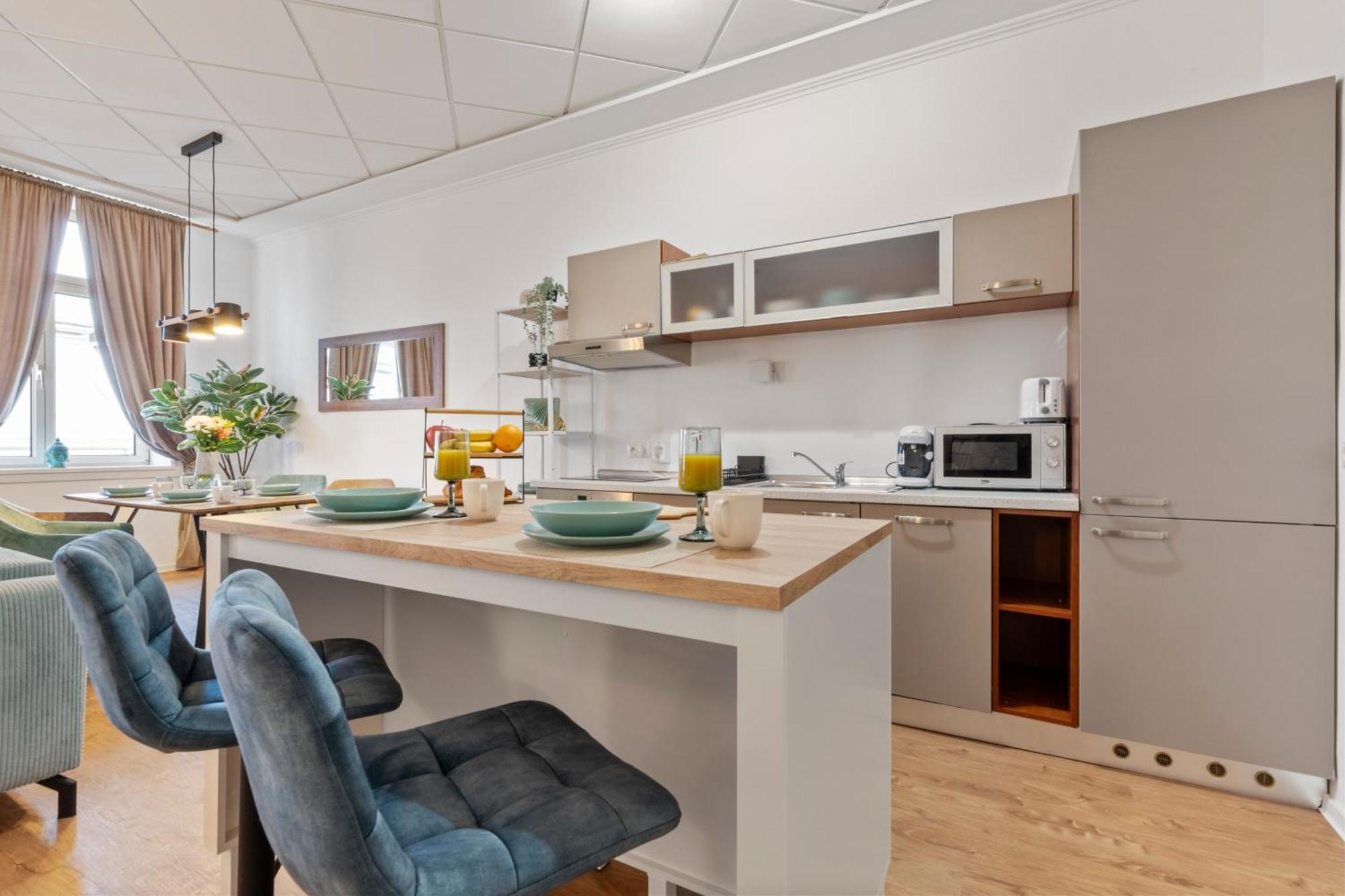 Luxe Living At Old Town Center Apartman Pozsony Kültér fotó