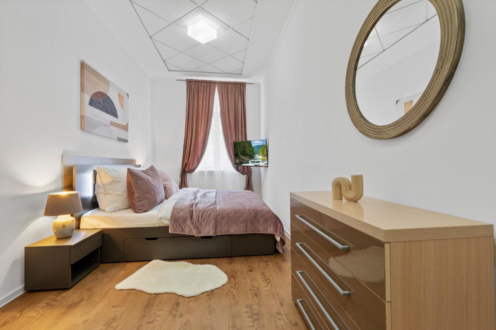 Luxe Living At Old Town Center Apartman Pozsony Kültér fotó